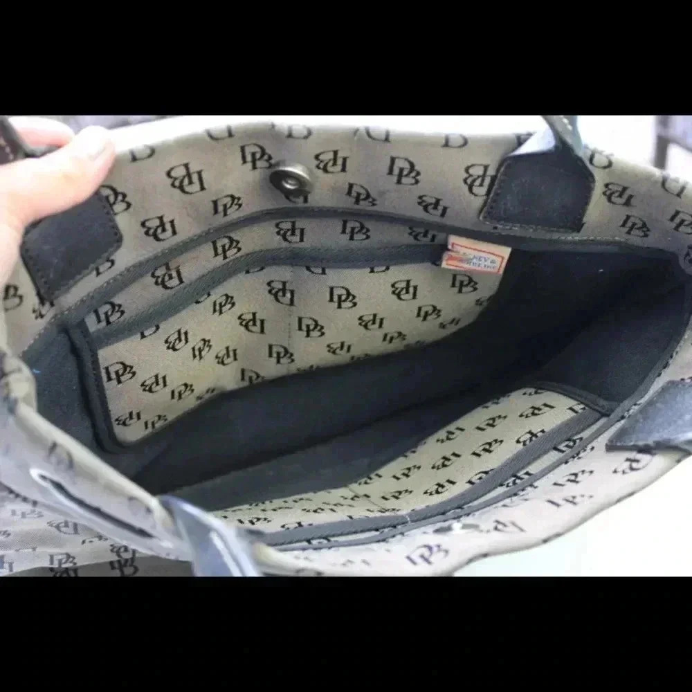 Dooney & Bourke tote bag - Picture 8 of 15